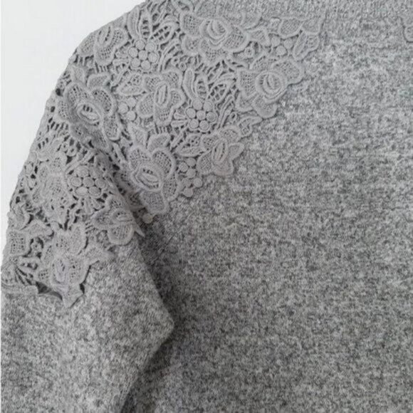 CLEO / Floral Lace Applique Hacchi Fitted Soft Sweater Gray Sz XS - Picture 11 of 13